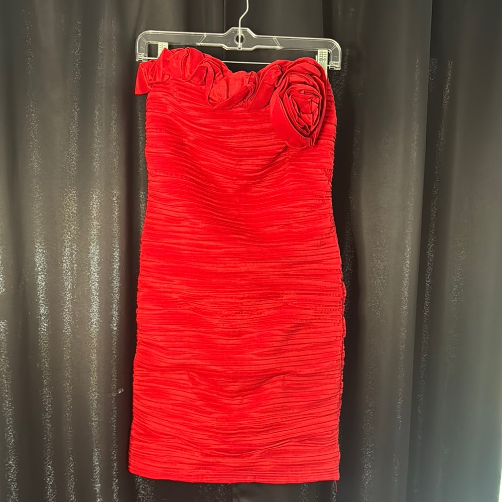 Elegant Red Strapless Dress